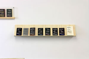 Vue de l’exposition Volumes : Cent pages