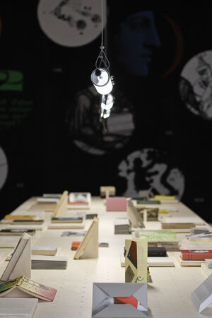 Vue de l’exposition Volumes : Clubs du livre