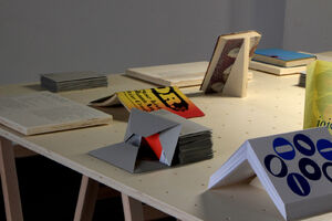 Vue de l’exposition Volumes : Clubs du livre