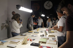 Vue de l’exposition Volumes : Clubs du livre