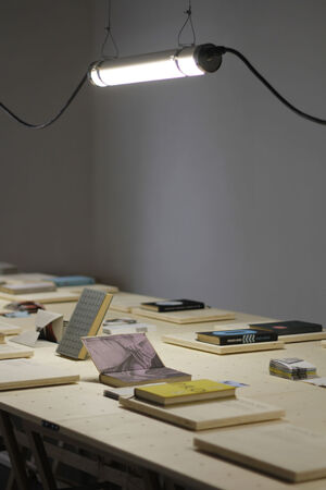 Vue de l’exposition Volumes : Clubs du livre