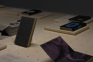 Vue de l’exposition Volumes : Clubs du livre