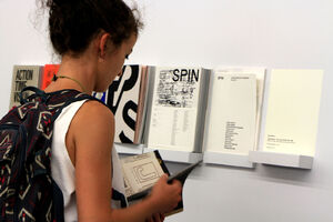 Vue de l’exposition Volumes : éditer